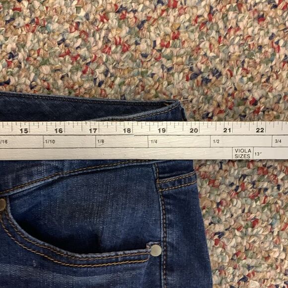 Torrid Boyfriend Straight Blue Darker Wash Mid-Rise Vintage Stretch Jeans Sz 18S - Picture 11 of 14